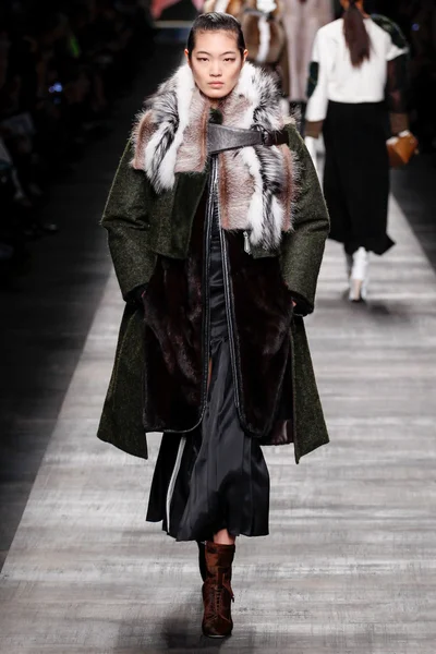 Look 23